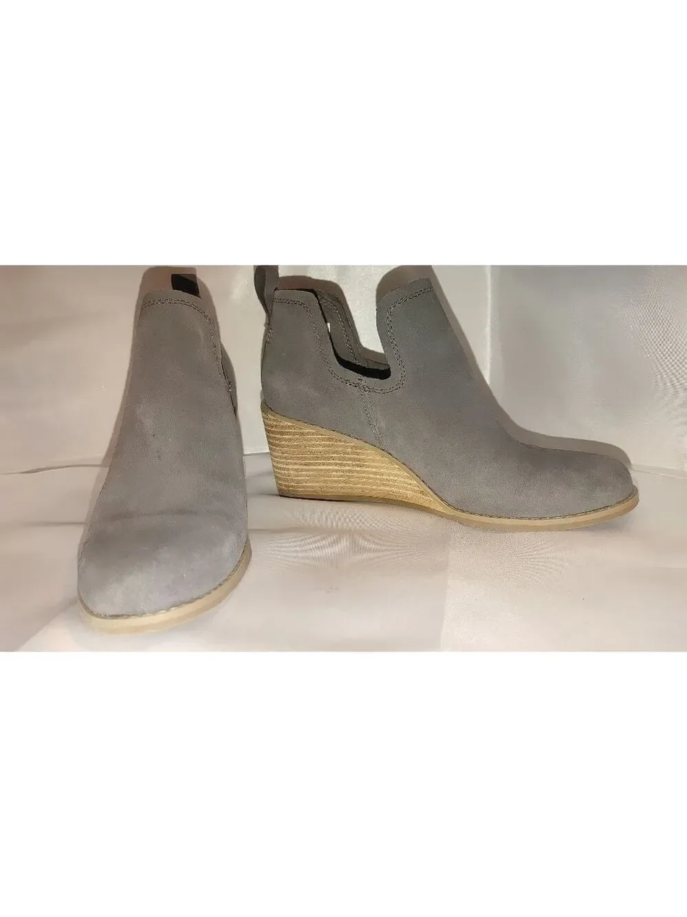 TOMS Kallie Wedge Bootie Size 7